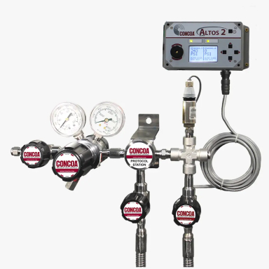 Manual switchover with remote pressure monitor for high purity gas applications