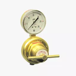 Rugged, single stage station regulator for medium heavy-duty heating and cutting gas pipeline applications